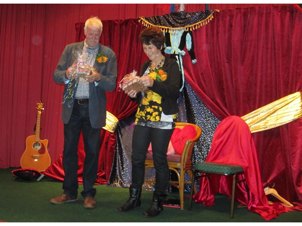 Afscheid meester Theo  en 40 jaar juf Ria,  broer en zus,  82 jaar samen onderwijs!  